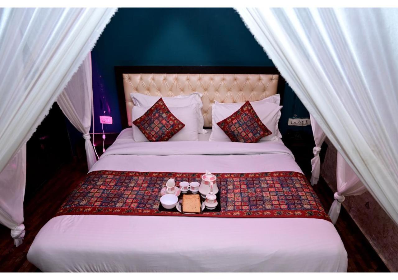 Krishna Pride Hotel 3*
